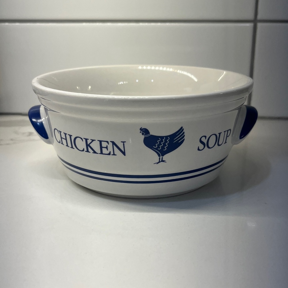 Farm House White & Blue Chicken Soup Ceramic Serving Bowl F.T.D.A. Vintage 1986